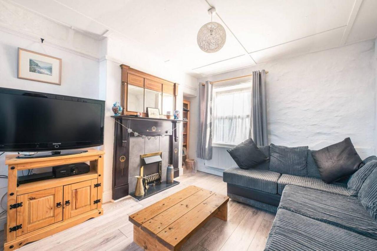 Cosy Welsh Cottage In St Davids Centre With Garden Exterior foto